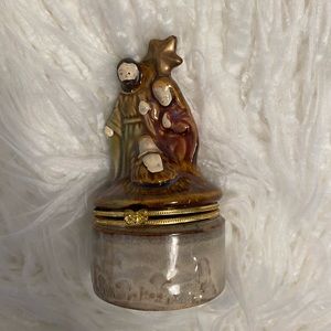 Nativity Scene Hinged Trinket Box